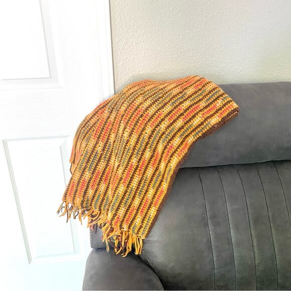 Vintage 70’s Small Crocheted Throw Blanket - Picture 2 of 3